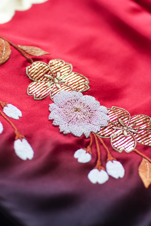花嫁 正絹 色打掛レンタル 010049 赤 裾黒 桜 相良刺繍