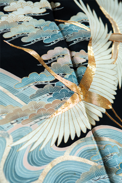 シンプルな鶴の刺繍 黒留袖 正絹 染繍の至芸 岸本景春】 【松本幹子】 高級工芸京刺繍黒留袖 「鶴の図
