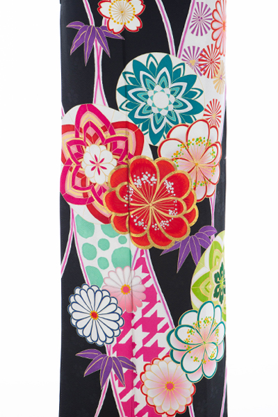 正絹・振袖レンタル【姉妹・友人向け】140283 バービー 黒地 万華鏡