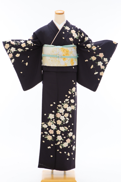 作家物 訪問着 桜花びら 金彩 黒にグレーのぼかし染め 花びらの地紋 落款 袷 作家物 訪問着 桜花びら 金彩 黒にグレーのぼかし染め 花びらの