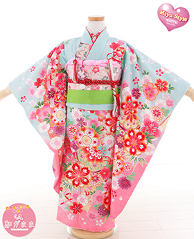 七五三七歳‼️一番人気水色花々安心一式セット‼️花々金彩煌びやか際立つ❤️作り帯楽々 七五三 着物 レンタル 7歳 四つ身セット 320069 本田望結 和がまま